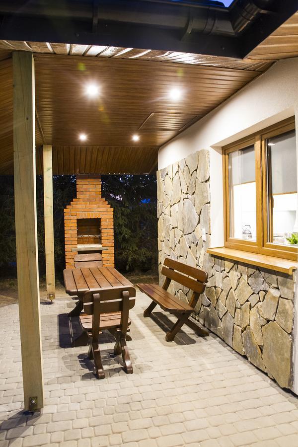 "Miedzy Gruszka A Sanem" Apartment เลสโก ภายนอก รูปภาพ