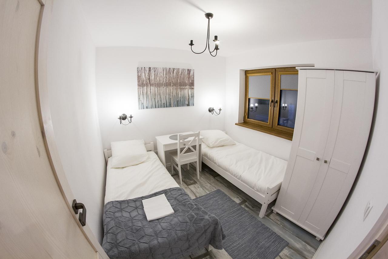 "Miedzy Gruszka A Sanem" Apartment เลสโก ภายนอก รูปภาพ