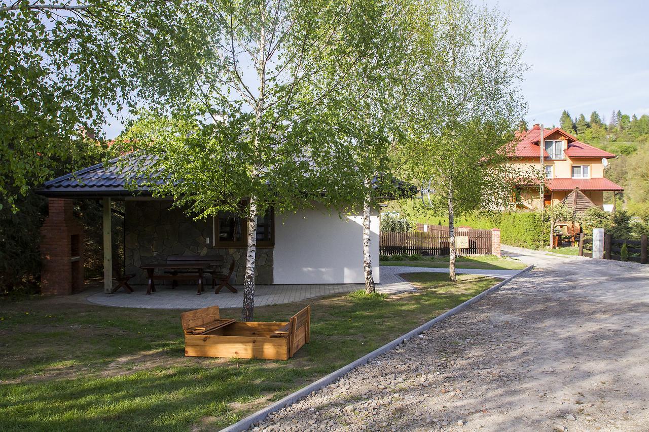"Miedzy Gruszka A Sanem" Apartment เลสโก ภายนอก รูปภาพ